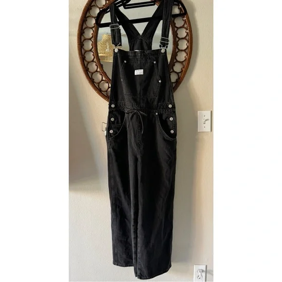 LEVI'S Apron Overalls Black Denim Straight Leg Loose Fit Cotton Size M - Picture 1 of 8